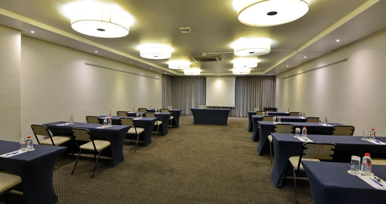 Anew Hotel Witbank Emalahleni ภายนอก รูปภาพ